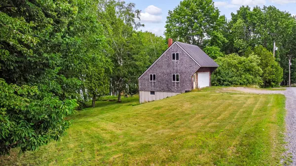 Sidney, ME 04330,97 Morning Glory LN