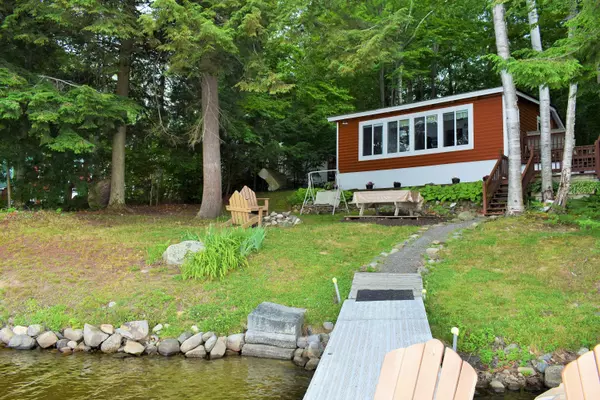 Saint Albans, ME 04971,18 Birch Island IS