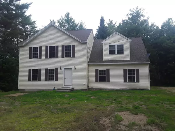 302 Meadow RD, Raymond, ME 04071