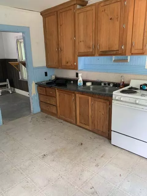 Lincoln, ME 04457,13 Katahdin AVE