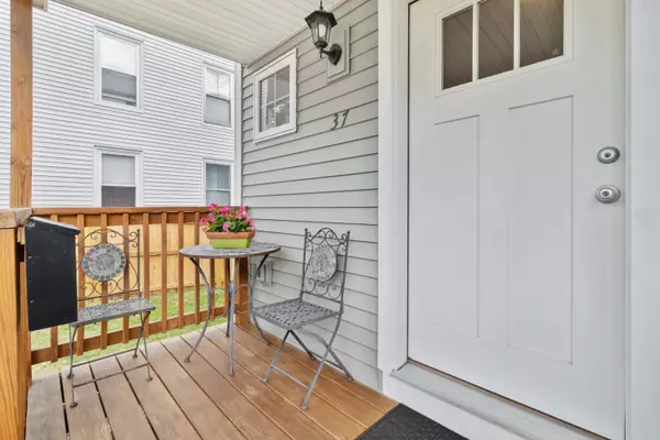 South Portland, ME 04106,37 Barberry Creek RD