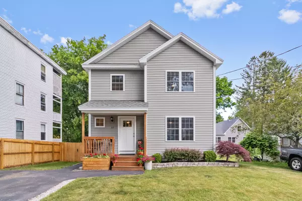 37 Barberry Creek RD, South Portland, ME 04106