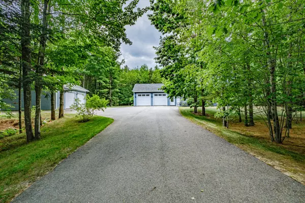 Freeport, ME 04032,9 Acorn Ridge RD