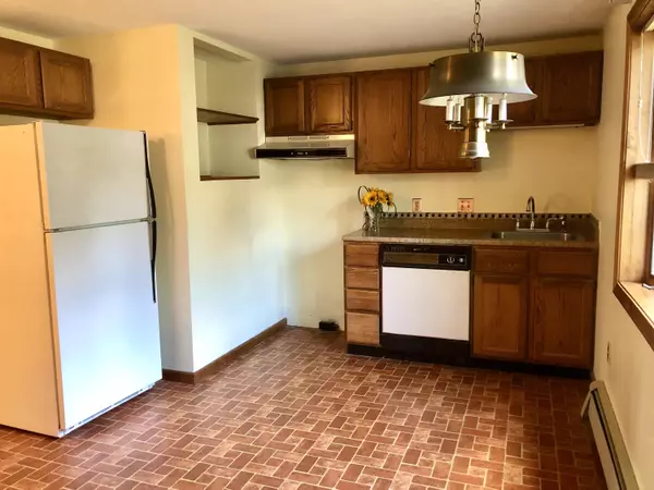 Portland, ME 04103,17 Alpine RD