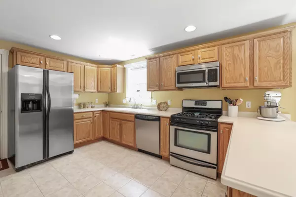 Gorham, ME 04038,21 Annies WAY