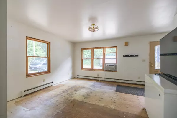 Leeds, ME 04263,227 Kenney RD