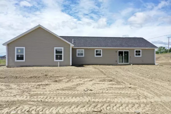 Hermon, ME 04401,139 Amberside DR