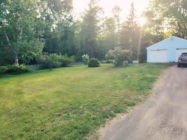 Oakland, ME 04963,286 Oak ST