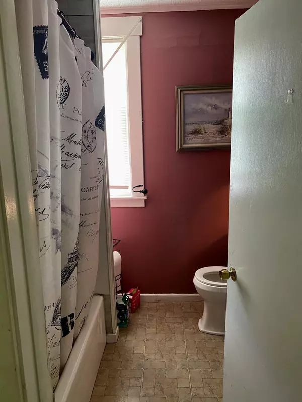 Presque Isle, ME 04769,47 State ST