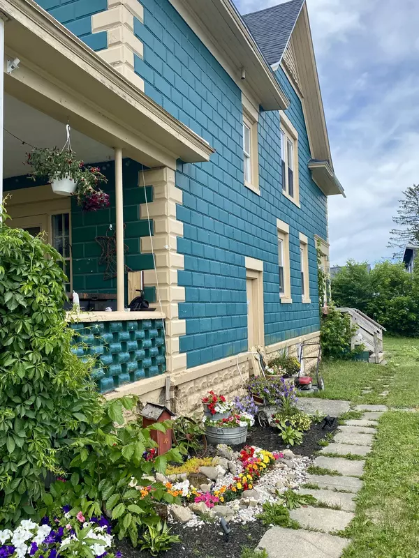 Presque Isle, ME 04769,47 State ST