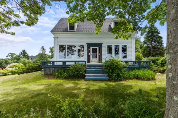 38 Centennial ST, Portland, ME 04108