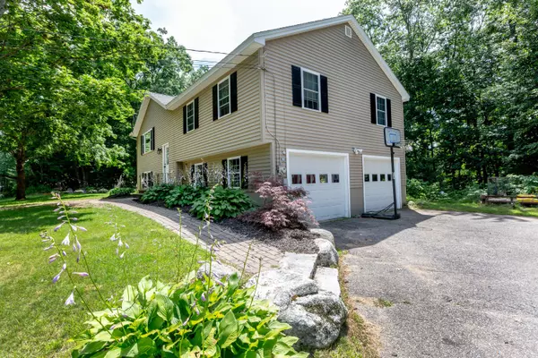 Topsham, ME 04086,8 Old Farm RD