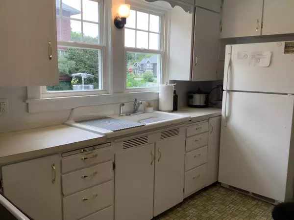 Presque Isle, ME 04769,37 Dyer ST