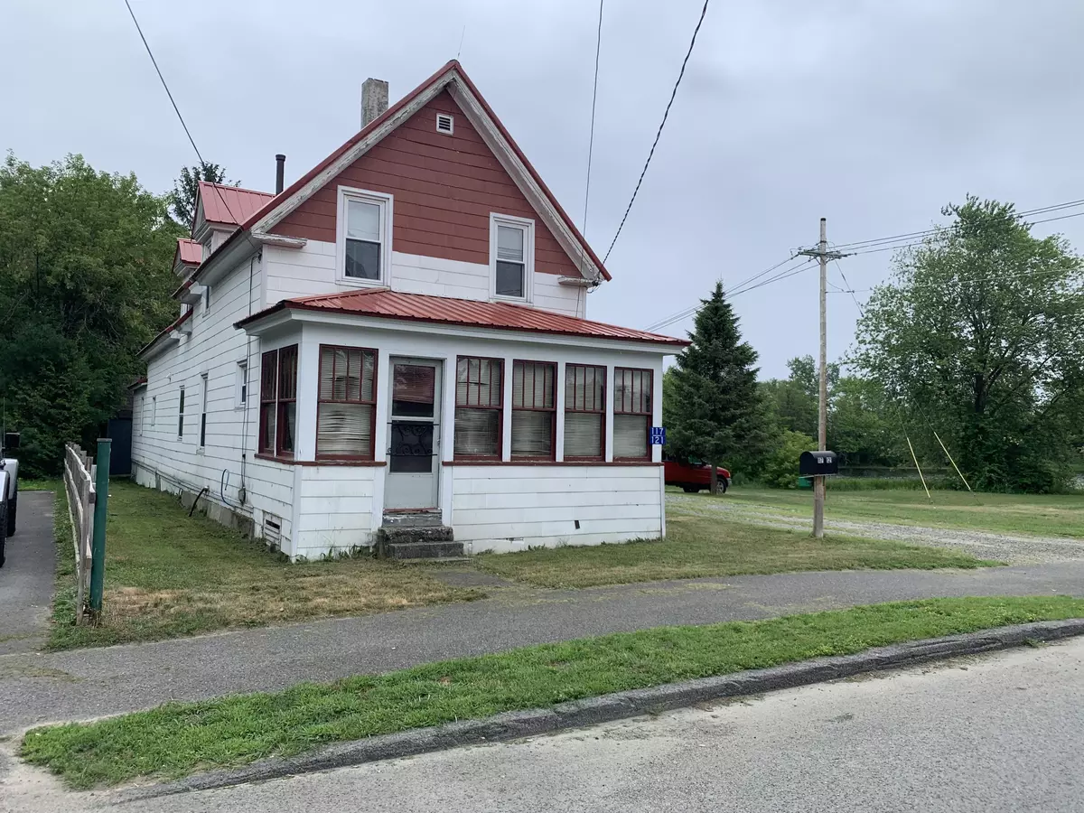 Millinocket, ME 04462,121 Congress ST