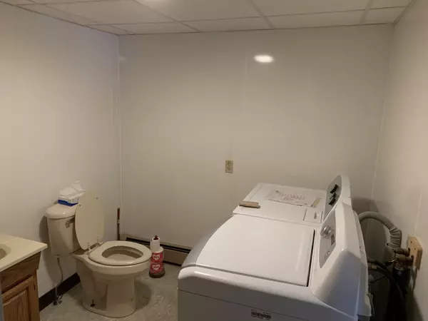 Millinocket, ME 04462,121 Congress ST