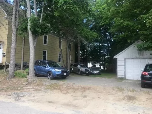 Lisbon, ME 04252,4-6 Middle ST