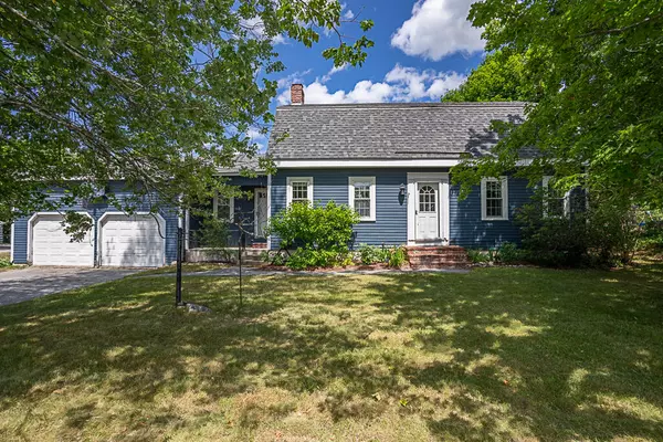 70 Shaker RD, Gray, ME 04039