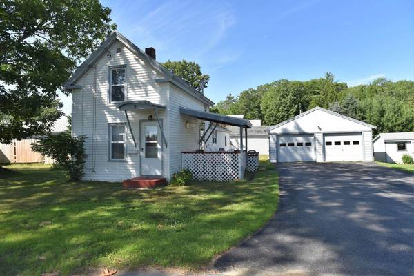 8 Fern ST, Madison, ME 04950