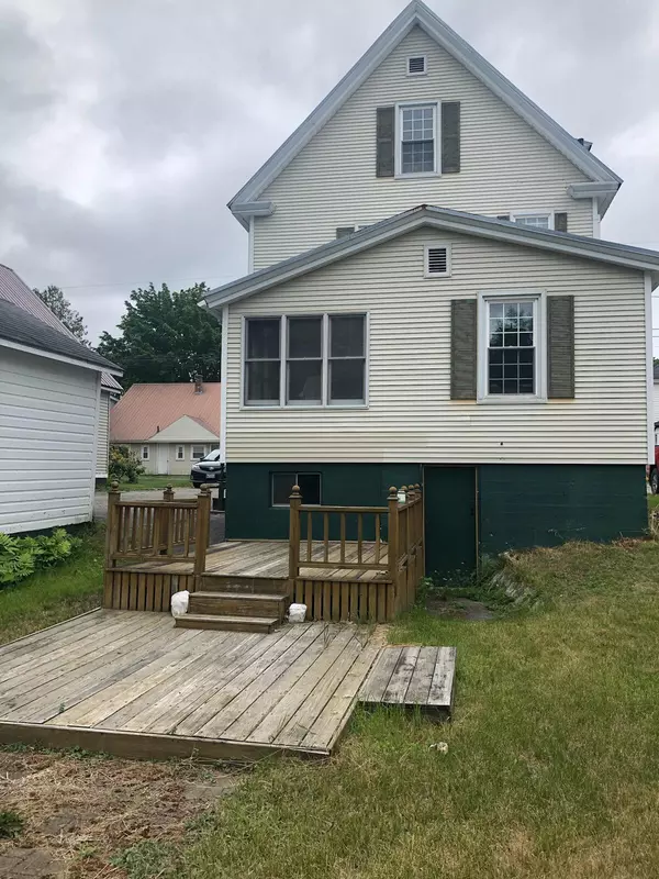 Millinocket, ME 04462,51 State ST