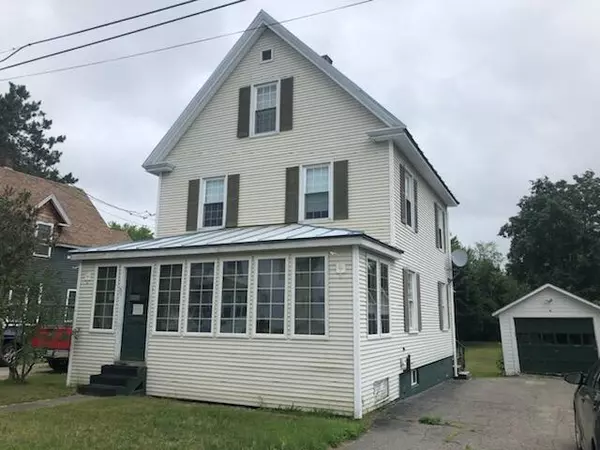 51 State ST, Millinocket, ME 04462