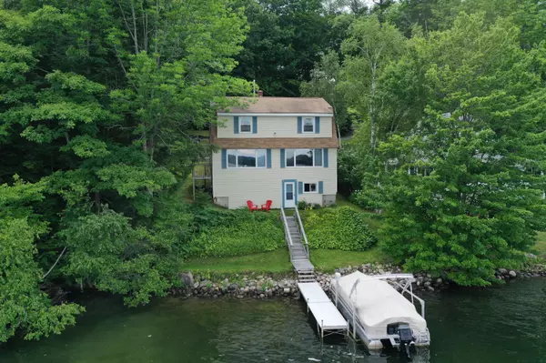 52 Heritage Woods LN, Winthrop, ME 04364