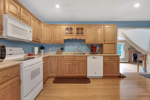 Oakland, ME 04963,619 Fairfield ST