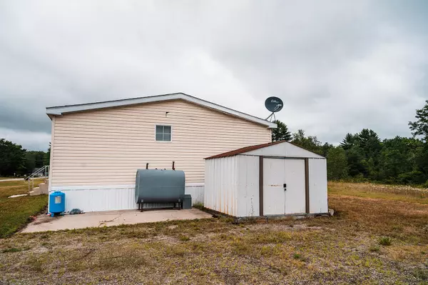 Poland, ME 04274,24 Sandy LN