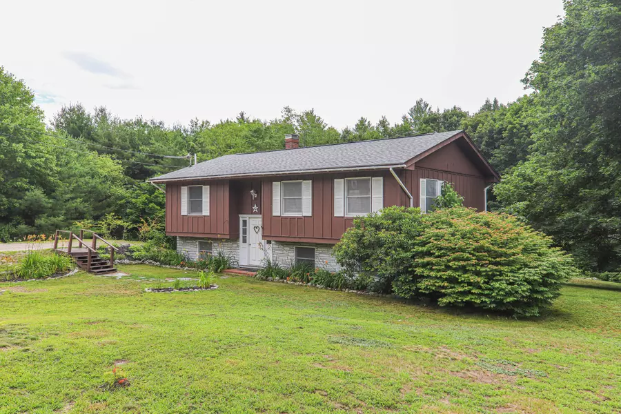 62 Yarmouth RD, Gray, ME 04039