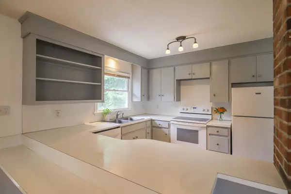 Gray, ME 04039,62 Yarmouth RD