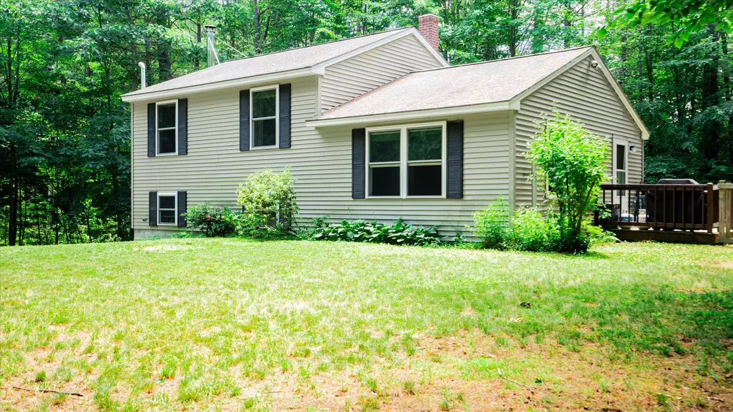 86 Waterman DR, New Gloucester, ME 04260