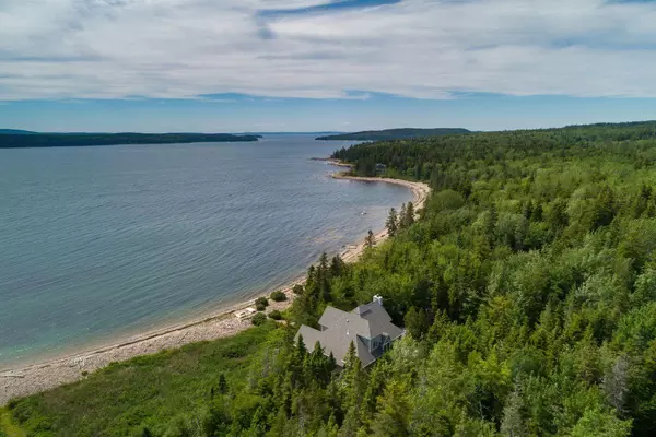 Winter Harbor, ME 04693,137 Deep Cove RD