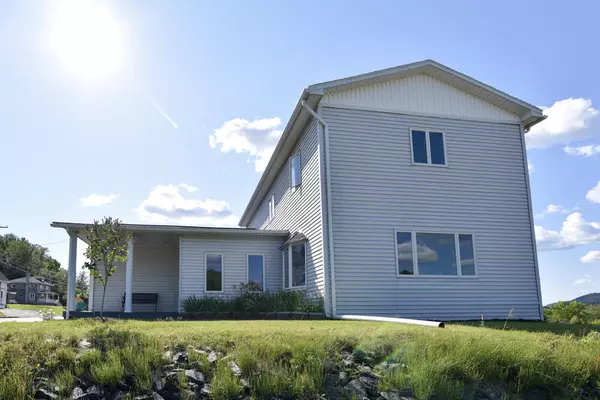 Madawaska, ME 04756,586 Main ST