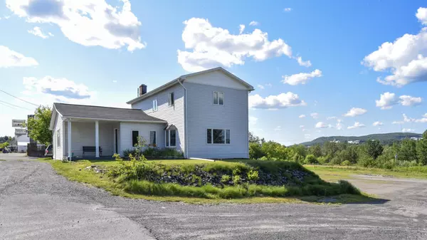 Madawaska, ME 04756,586 Main ST