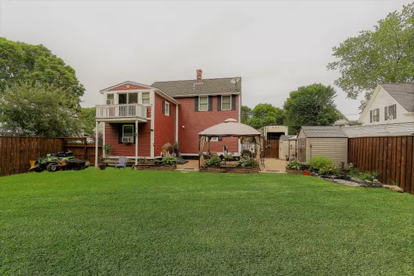 Topsham, ME 04086,13 1/2 Front ST