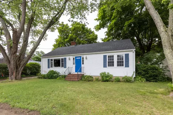 Kittery, ME 03904,5 Colonial RD