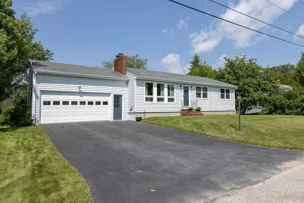 7 Pond View RD, Cape Elizabeth, ME 04107