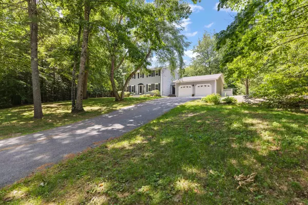 North Yarmouth, ME 04097,33 Colonial DR