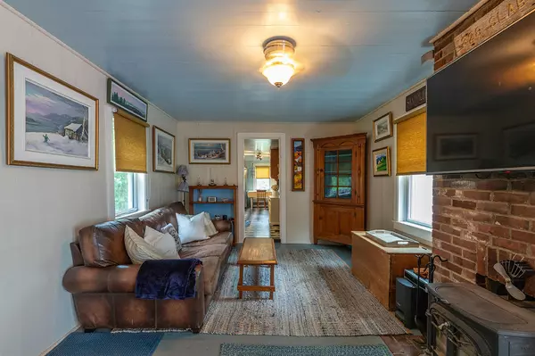 Lincolnville, ME 04849,328 Slab City RD