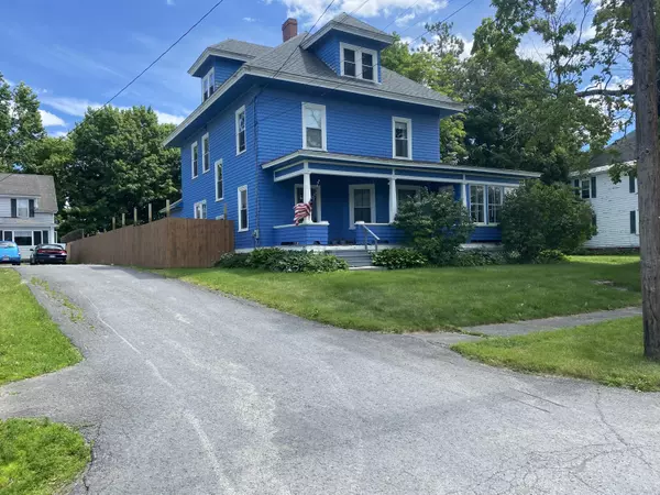 3 Bowdoin ST, Houlton, ME 04730