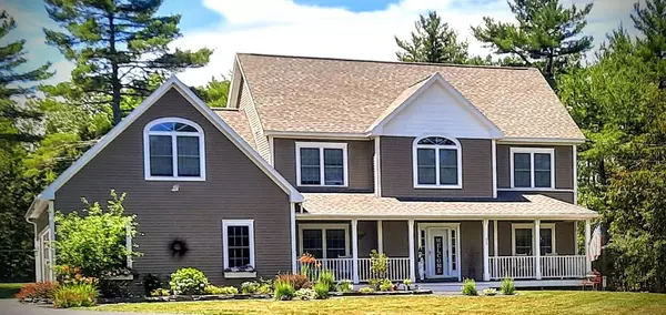 77 Dunton CIR, Hampden, ME 04444