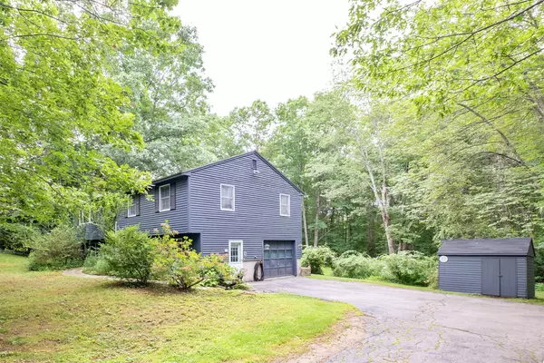 10 Pinecrest DR, Eliot, ME 03903