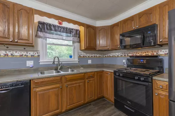 Hampden, ME 04444,1379 Carmel RD N