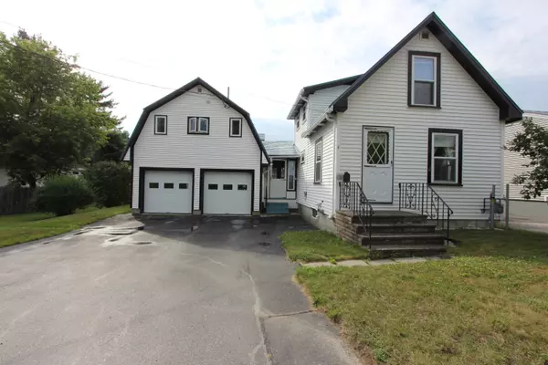 4 Ridgewood AVE, Lewiston, ME 04240