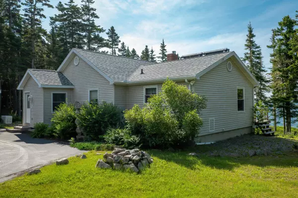 Roque Bluffs, ME 04654,73 Calf Point RD