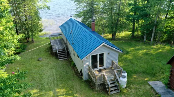 Hudson, ME 04449,114 Smith RD