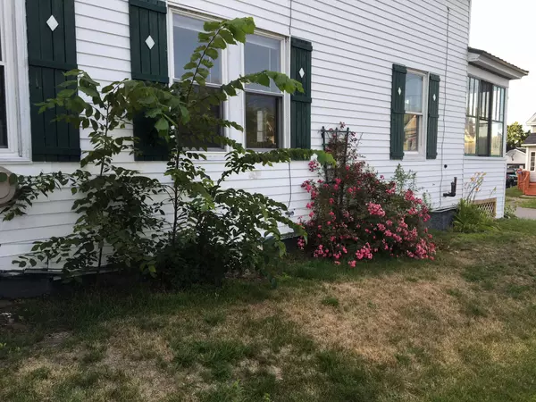Millinocket, ME 04462,92 Lincoln ST