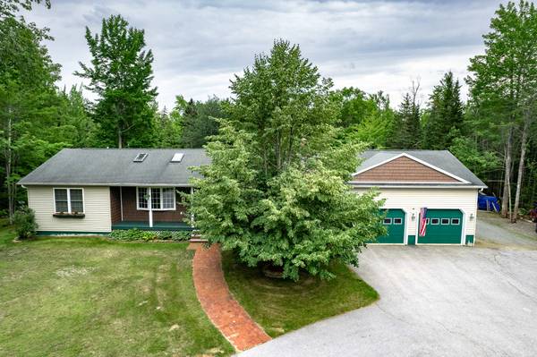 260 Lakeview RD, Glenburn, ME 04401