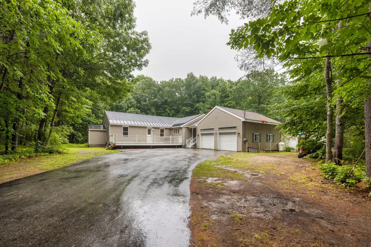 New Gloucester, ME 04260,14 Goshen LN