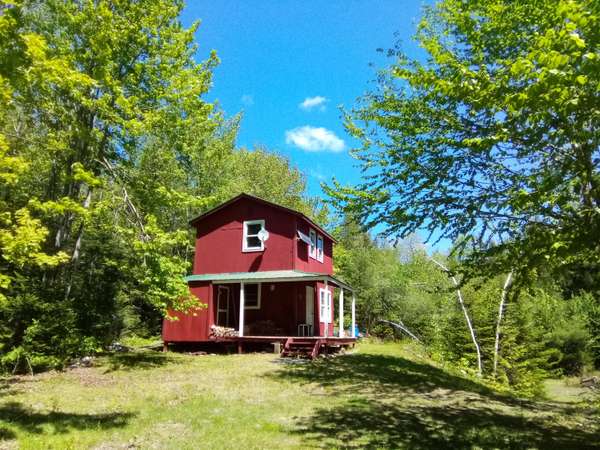 5 Evan LN, Wellington, ME 04942