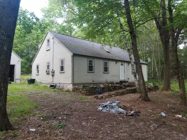 78 Lords RD, Waterboro, ME 04061